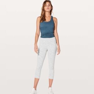 Lululemon crop wunder under, size 8